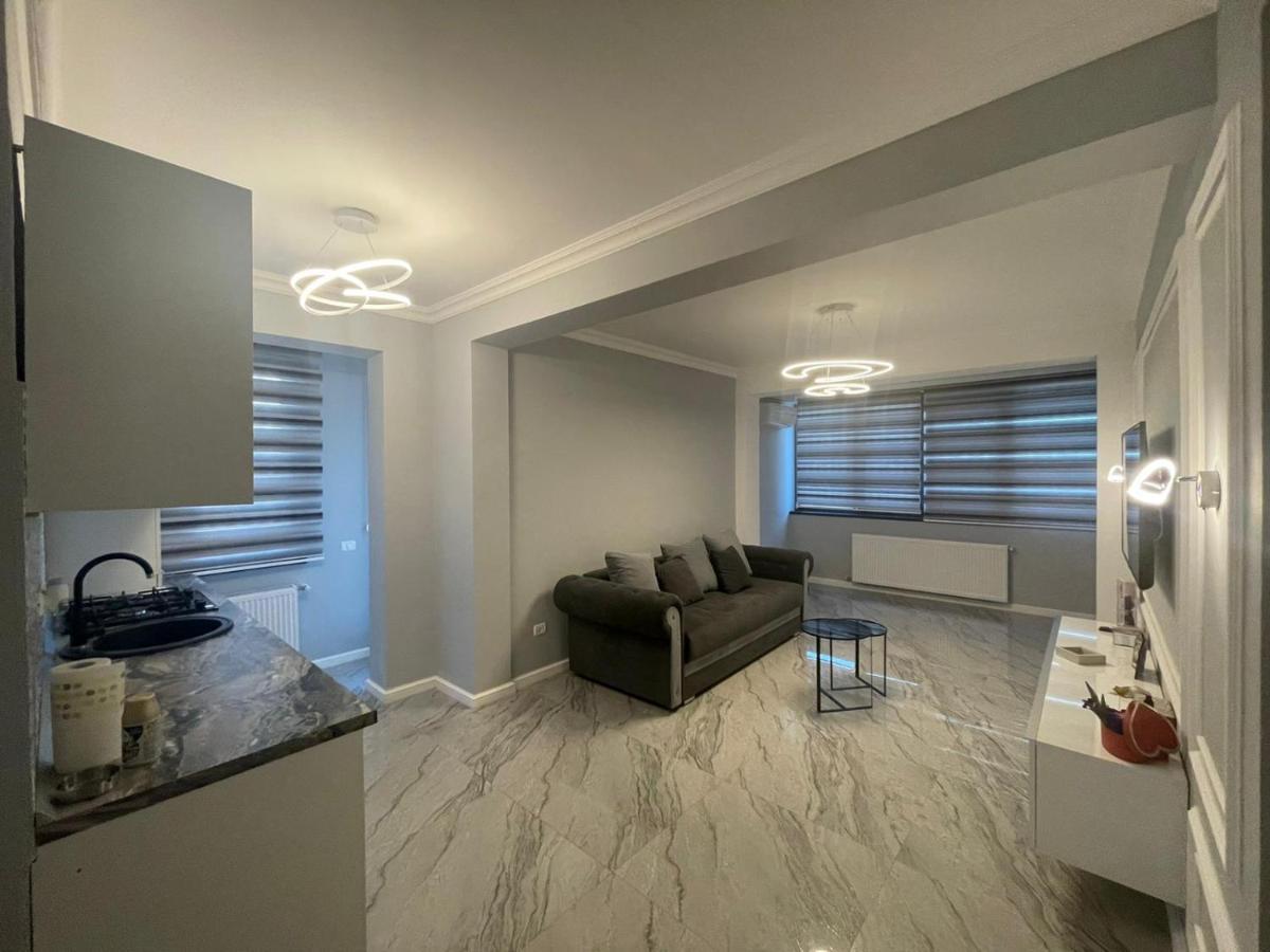 B&P Apartments Mamaia Nord 5 Navodari Exterior photo
